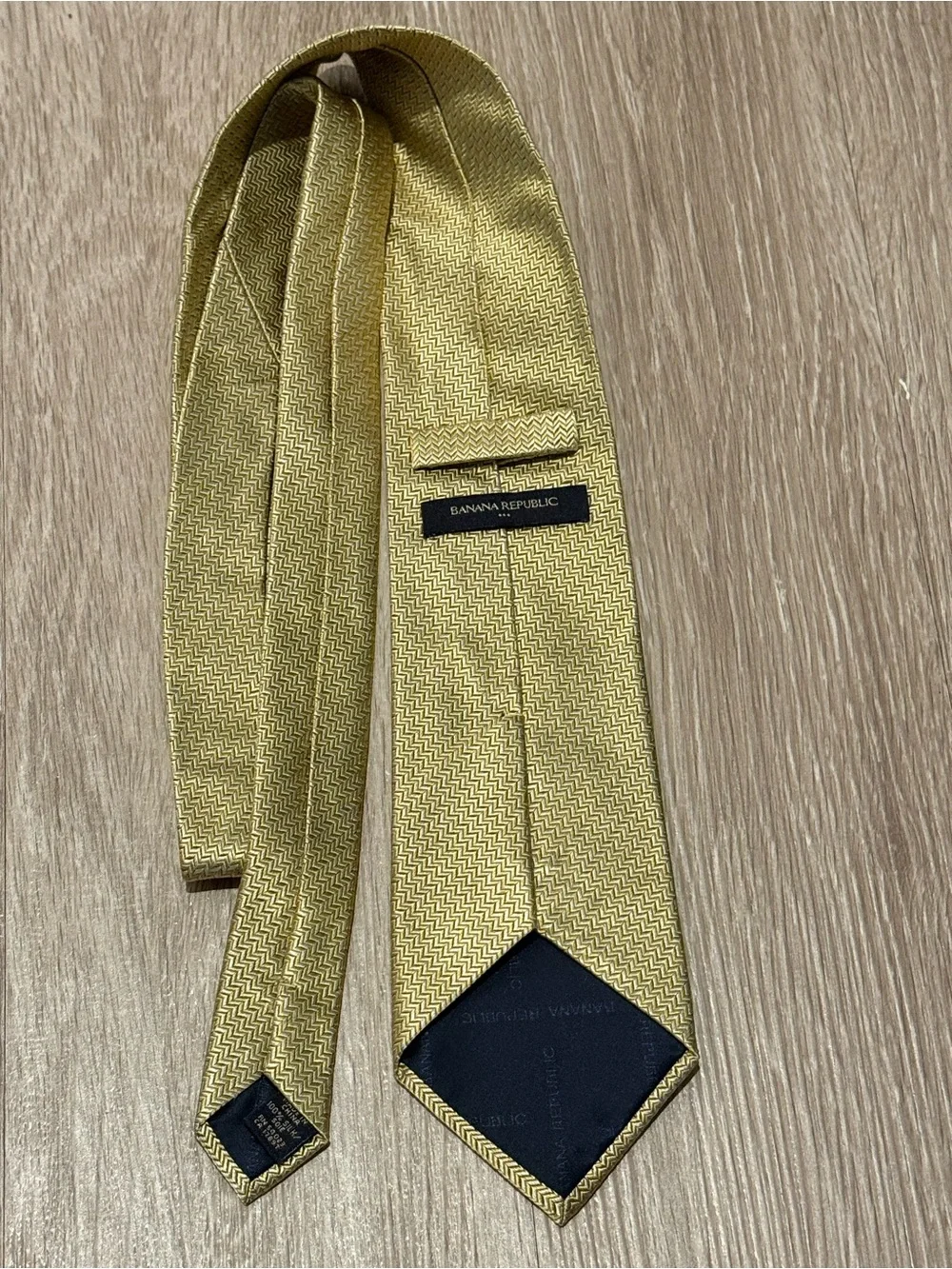Banana Republic Yellow Gold Micro-Pattern Tie